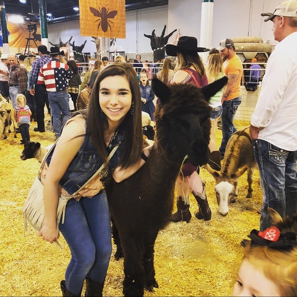 Meet your Posher, Rochelle - Picture 4 of 8